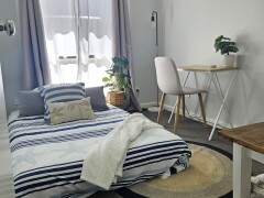 Homestay in Christie Downs