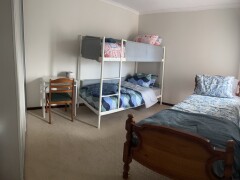 Homestay in Christie Downs