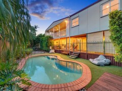 Homestay in Holland Park West