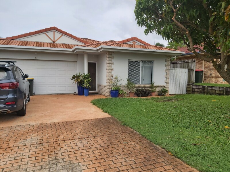 Exterior front view of home