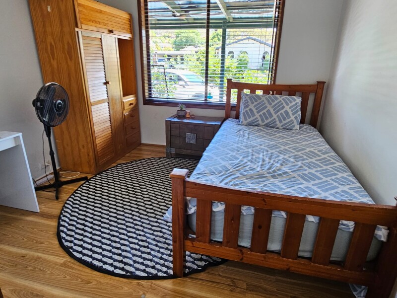 Bright King Single Room