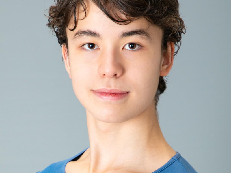 Leo Elphinston, Australia, student, $450 per week