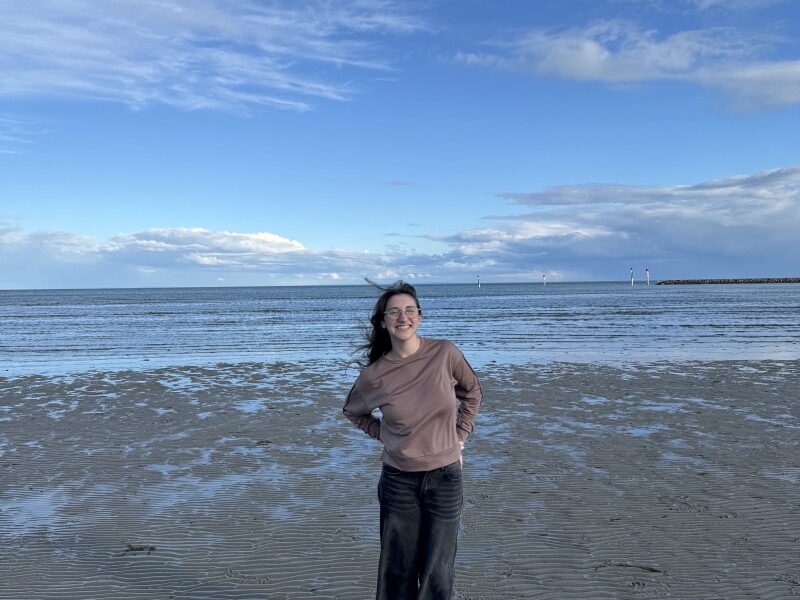 Sion, United States, student, $385 per week