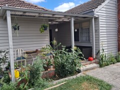 Homestay in Clayton South