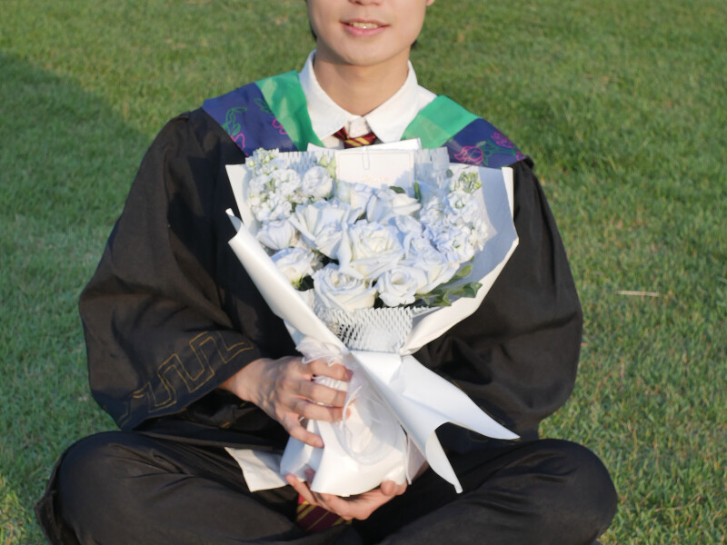 Jiahao Feng, China, student, $300 per week