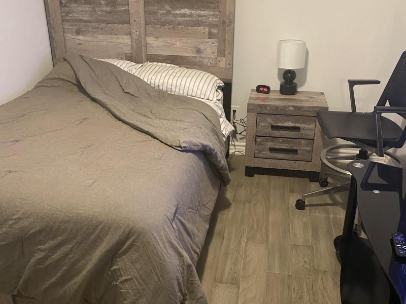 Welland, ON, Toronto, Canada Homestay