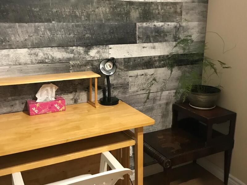 Desk in Juanda room 