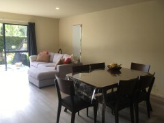 Homestay in Albany
