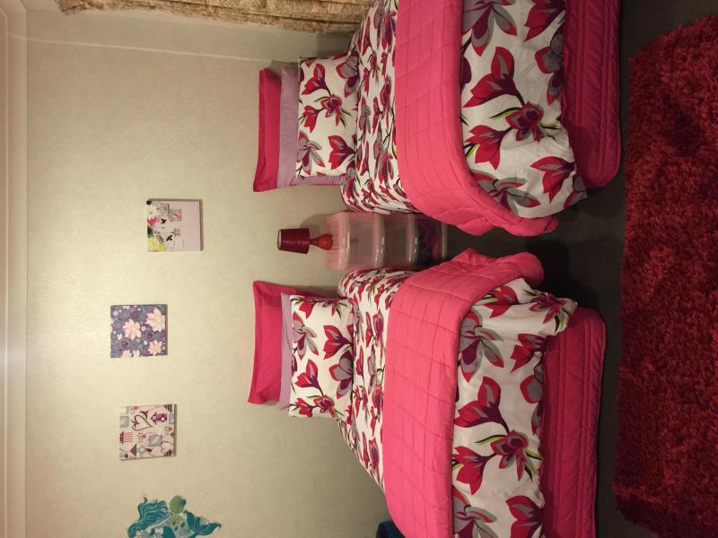 Double bedroom, desk with lamp, unlimited broadband, wifi, plenty storage.