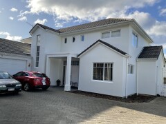 Homestay in Albany