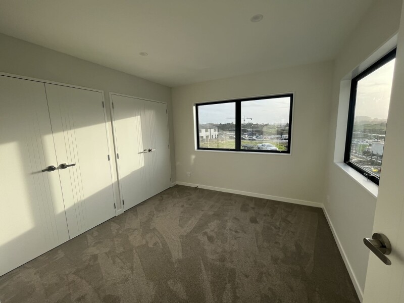 Large bedroom ( furnished nw) $400-$500