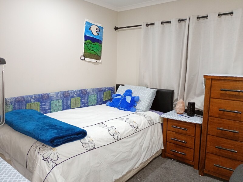 One master bedroom, 2 rooms available to live with indian couple Large Secured parking