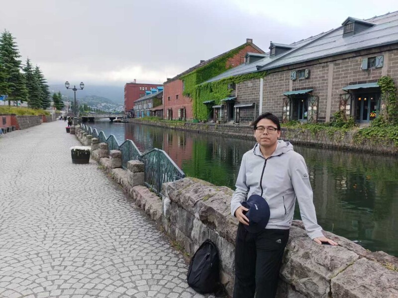 Gary, China, student, $300 per week